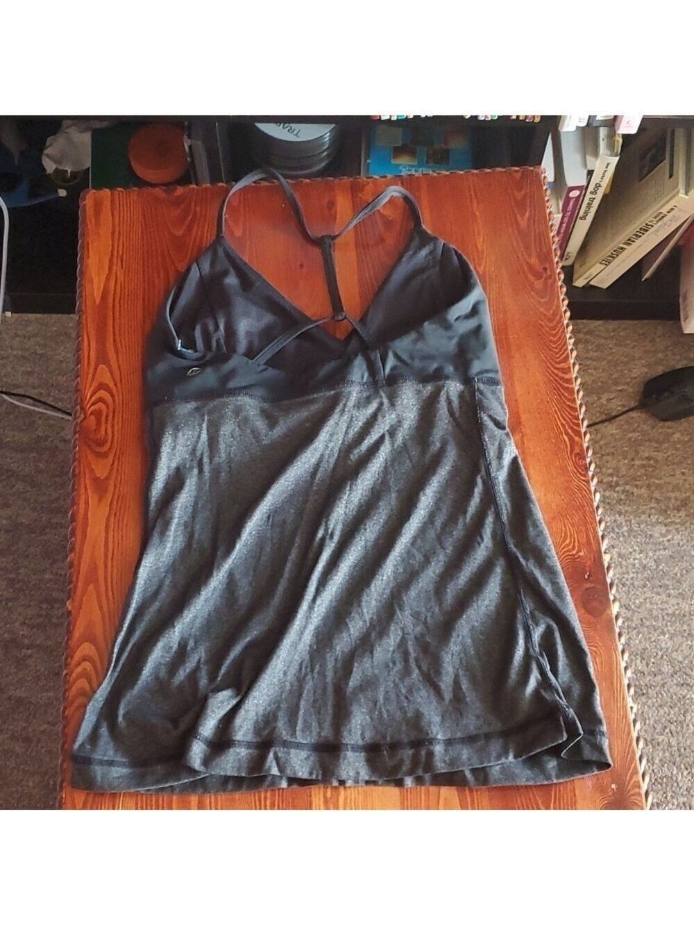 Lululemon top size 4 - Picture 3 of 4